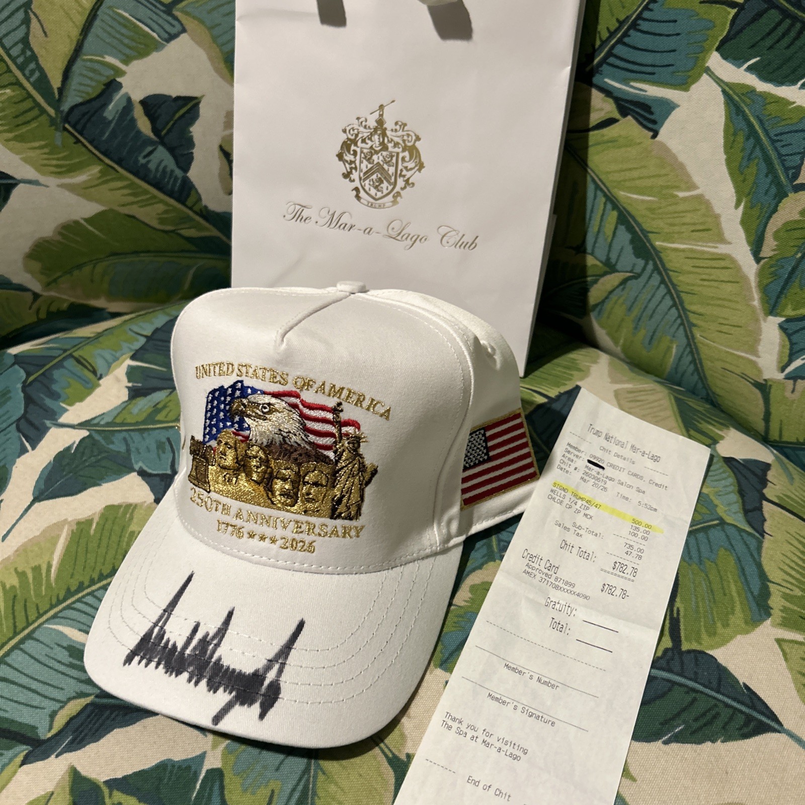 Real Donald Trump Signed USA 250 years   Mar-a-Lago Bag & Receipt 1776-2026