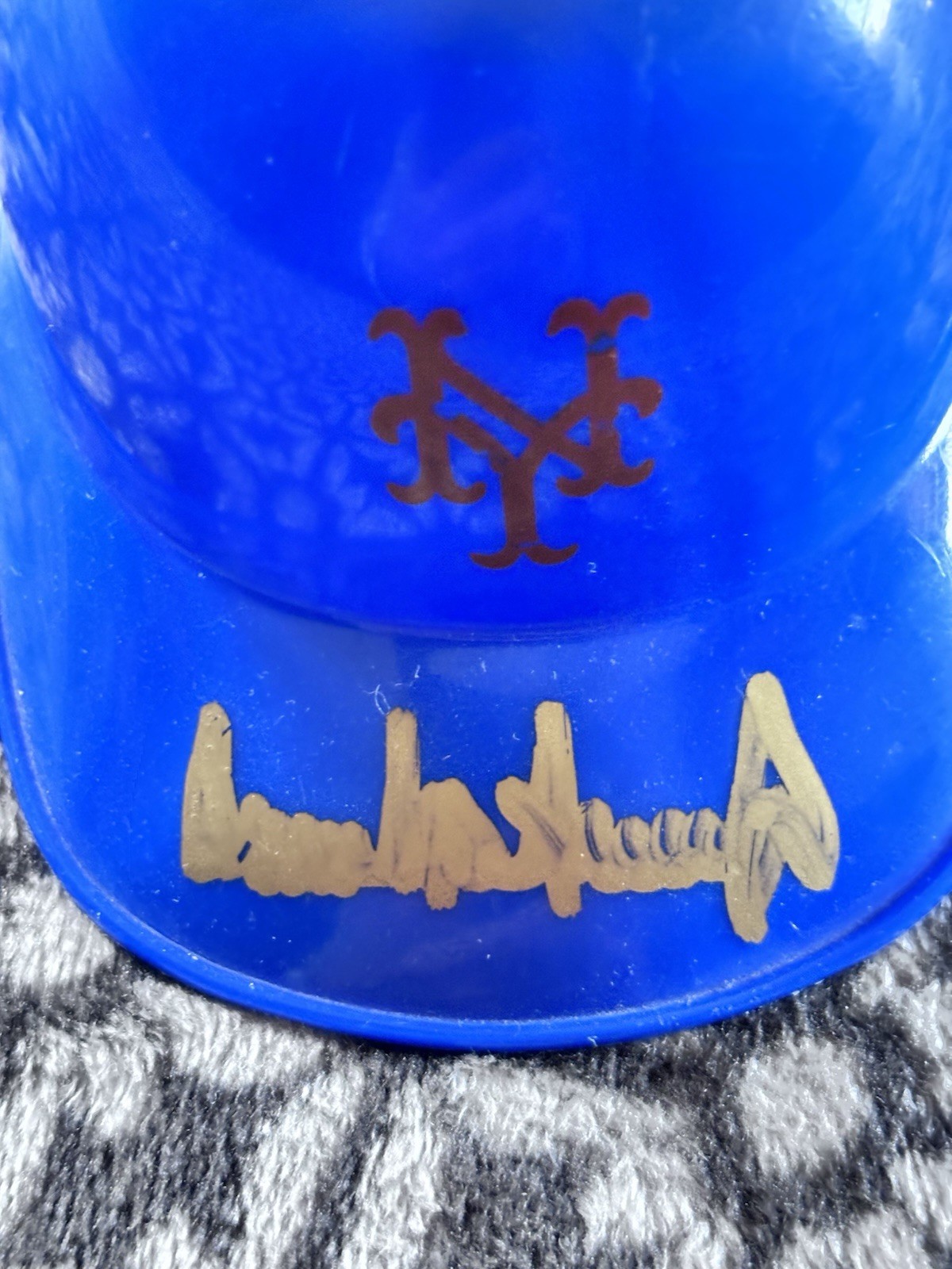 DONALD TRUMP AUTOGRAPHED VINTAGE LAICH ICE CREAM BOWL SIGNED WITH 23k GOLD PEN