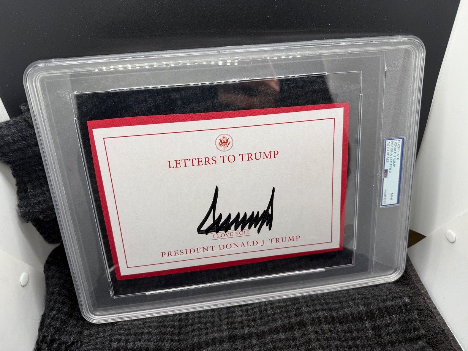 PSADNA 9   Donald J Trump Signed Autograph  Auto Signature POTUS MAGA G2U