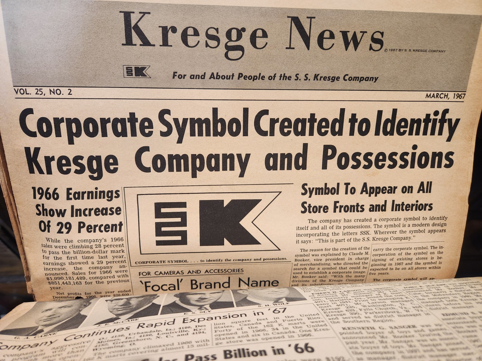 Kresge News S S Kresge Co June 1965-Dec 1968 34 Issues 3 Ring Binder K-Mart Book