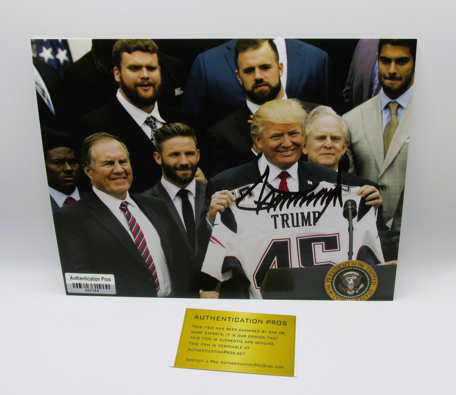 Donald Trump Signed 8x10 Photo With COA (987164) (President)
