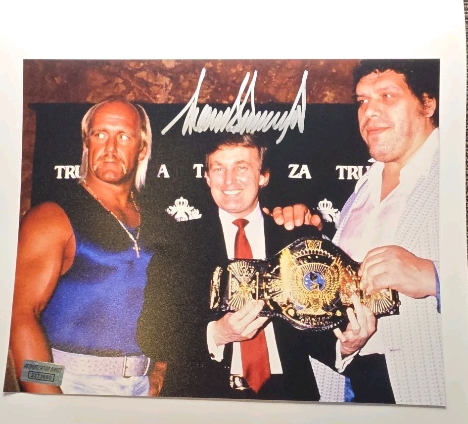 Donald Trump WWF Original Signed Wrestling Photo Authentication #2373660