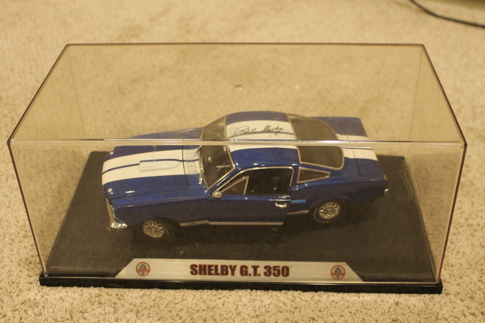 Signed Carroll Shelby Collectibles 1966 Shelby GT 350 Signature Model 1:18 Scale