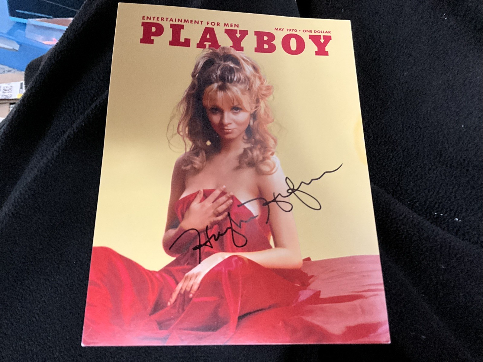 HUGH HEFNER  SIGNED PLAYBOY Cover May 1970 CENTERFOLD Post Card COA