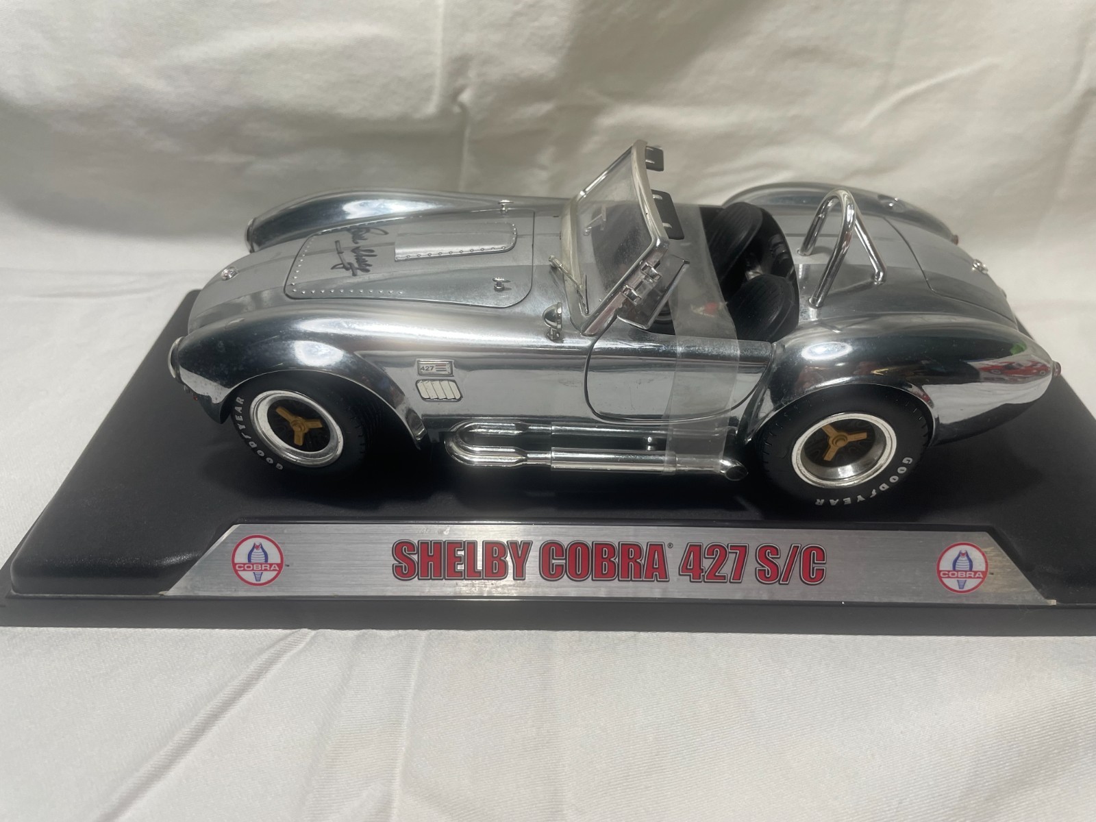 1/18 Shelby Cobra 427 S/C Chrome Edition W/ Authentic Carroll Shelby Autograph