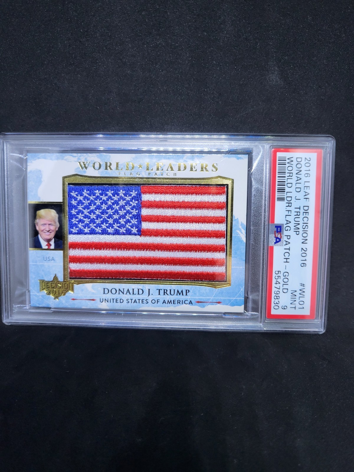 2016 TRUMP GOLD FLAG TRADING CARD
