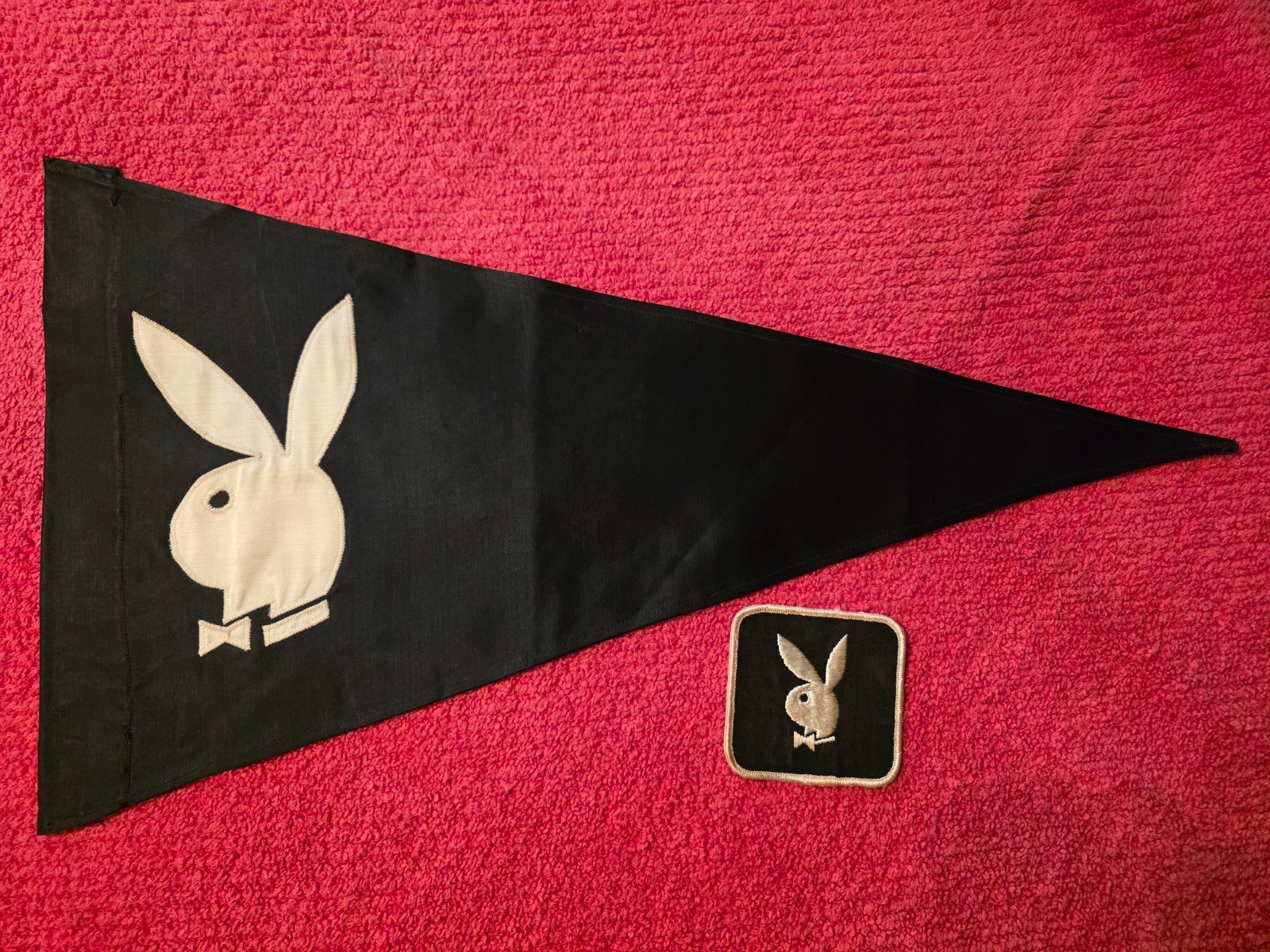 VTG SILK PLAYBOY BUNNY LOGO FLAG & PATCH HUGH HEFNER MAGAZINE 1960s - 1970s GOLF