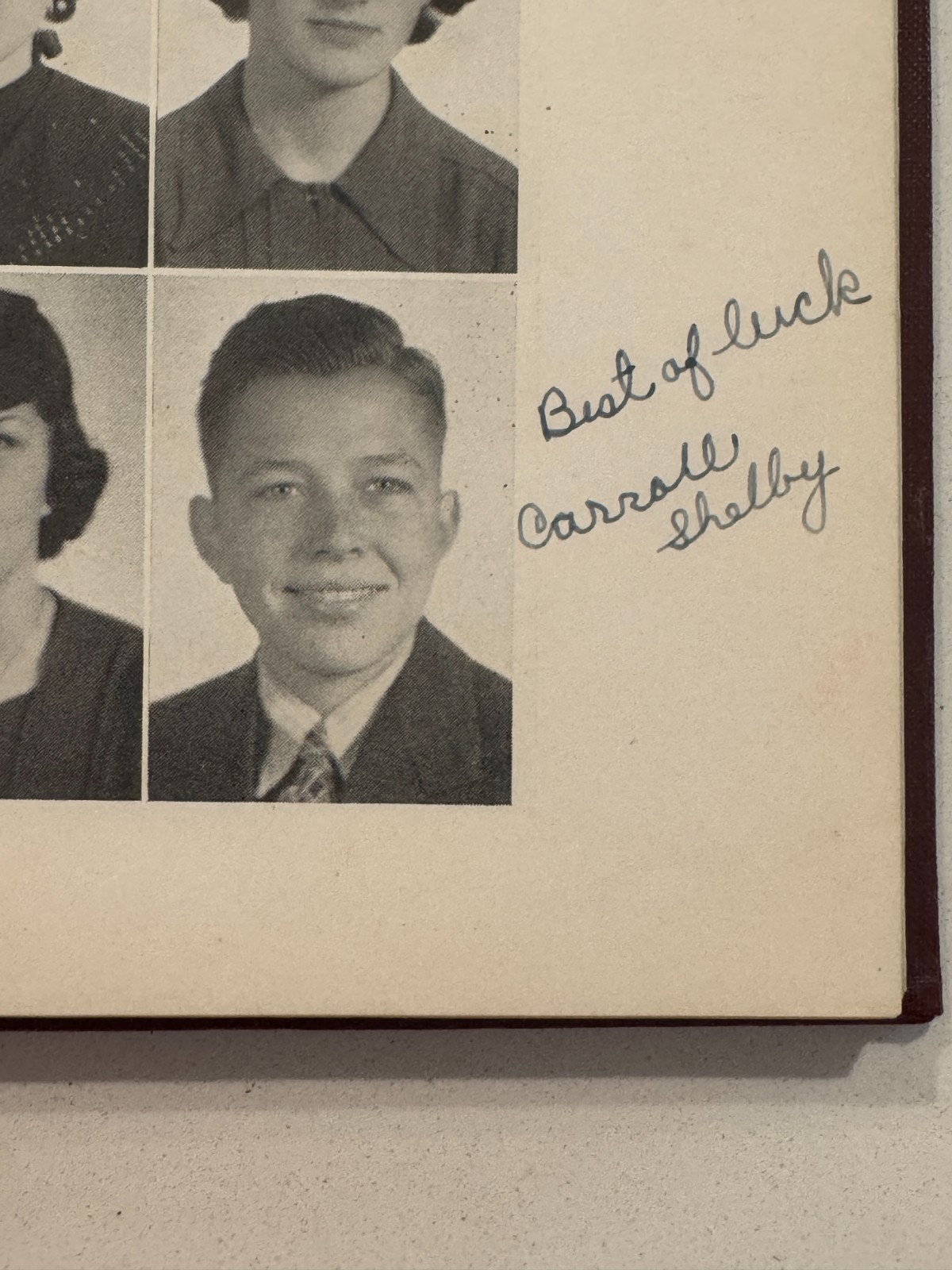 CARROLL SHELBY RACING LEGEND SIGNED 1939 DALLAS HIGH SCHOOL YEARBOOK RARE