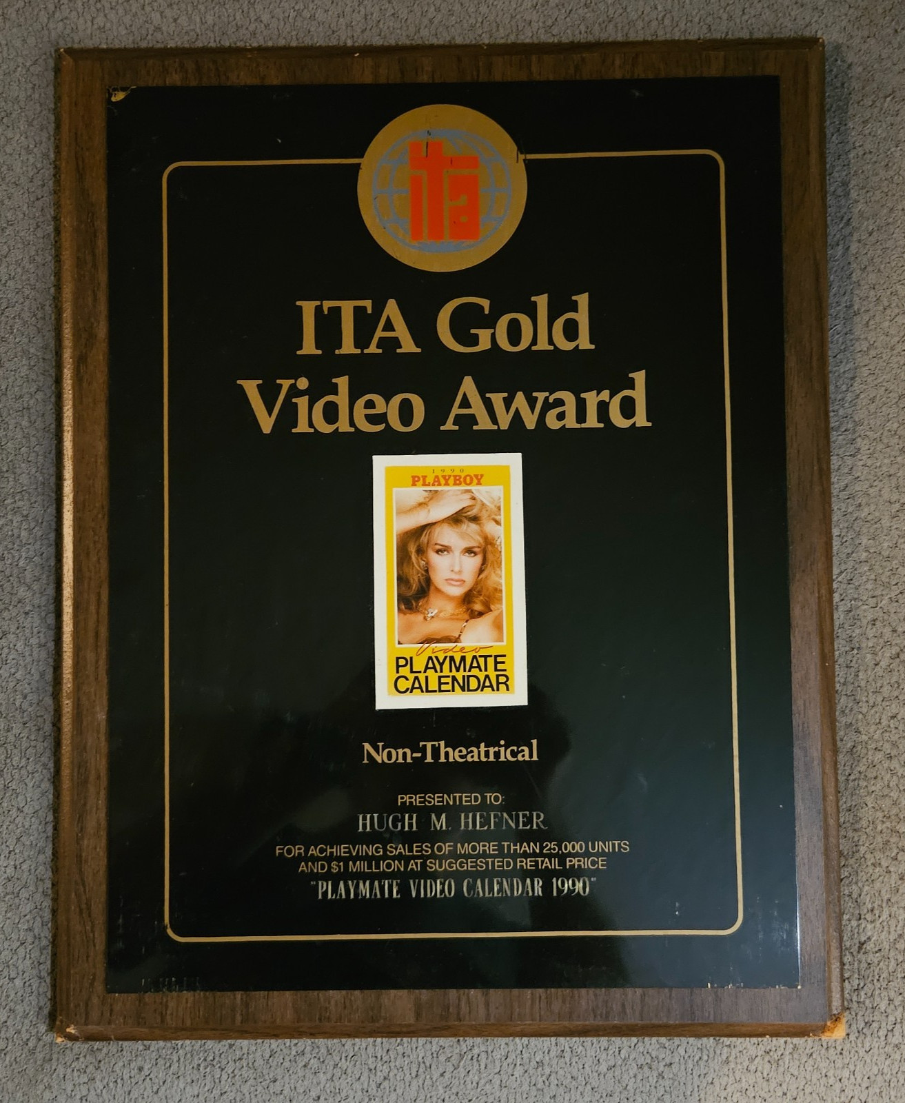 HUGH HEFNER'S ITA AWARD PLAQUE - FROM THE PLAYBOY MANSION WALL !!