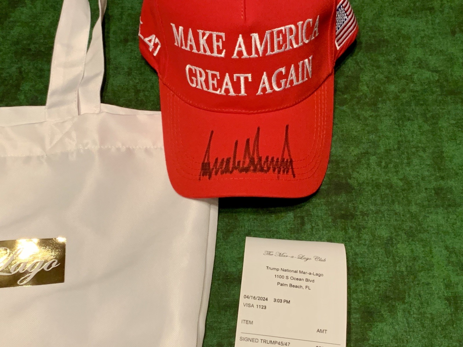 Donald Trump Signed Make America Great Again Hat with Mar-a-Lago Bag & Receipt