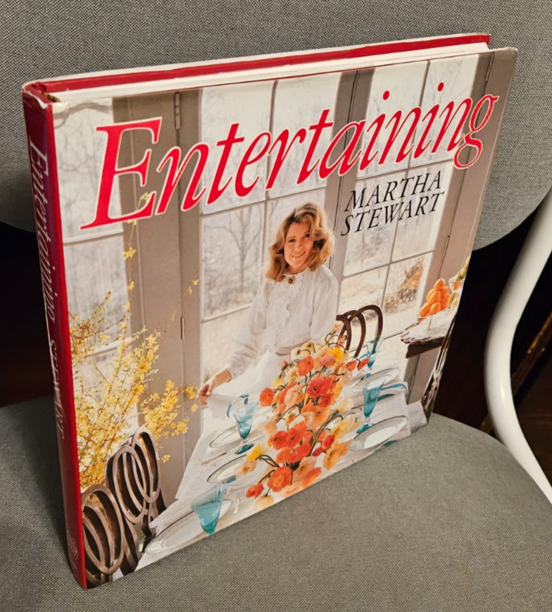 Entertaining by Martha Stewart 1982 Hardcover Autograph Signed