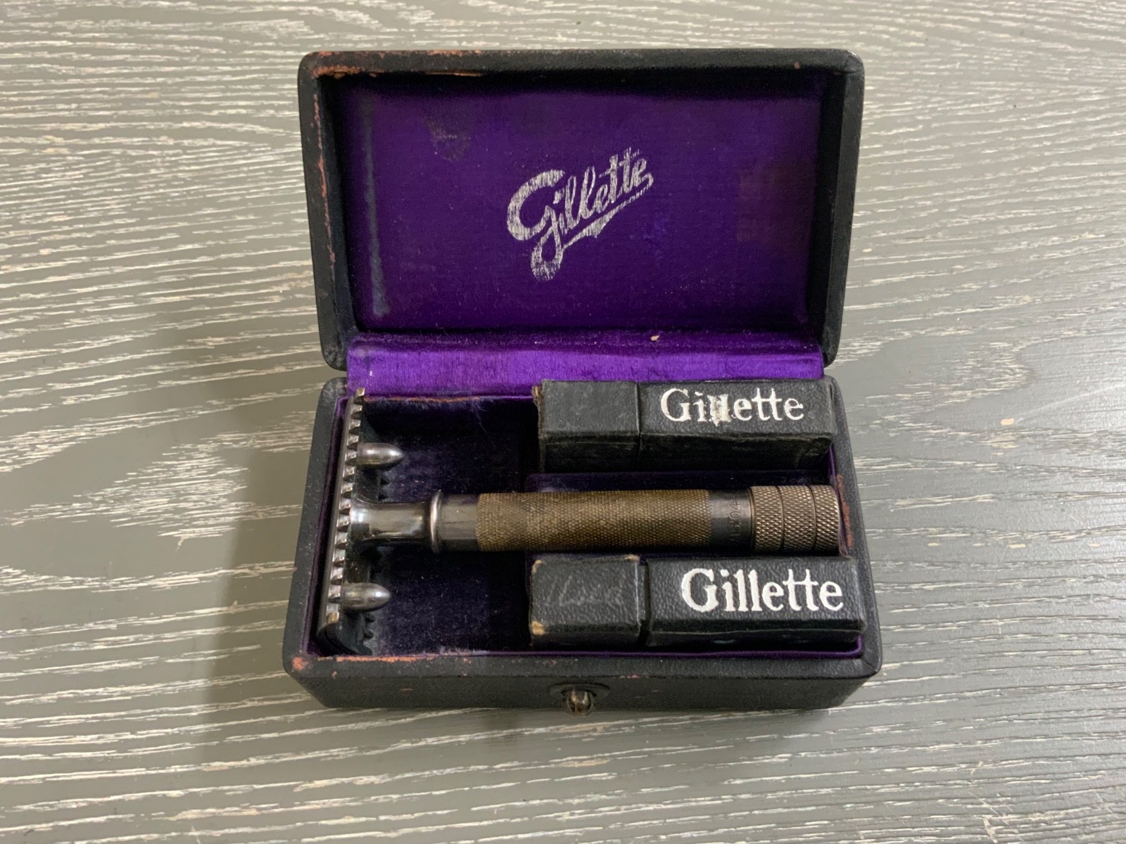 1908 scarce Vintage Gillette SIGNED KING C GILLETTE single  ring Razor  #395193